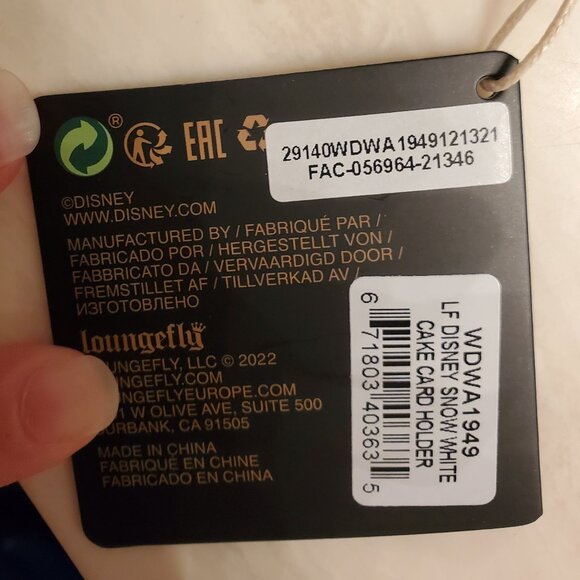 COPY - Loungefly Disney Snow White Cake Card Holder - Brand New - Picture 6 of 7